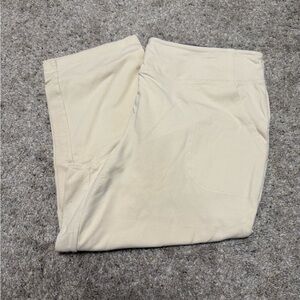 Women with Control cream knit capris, LP